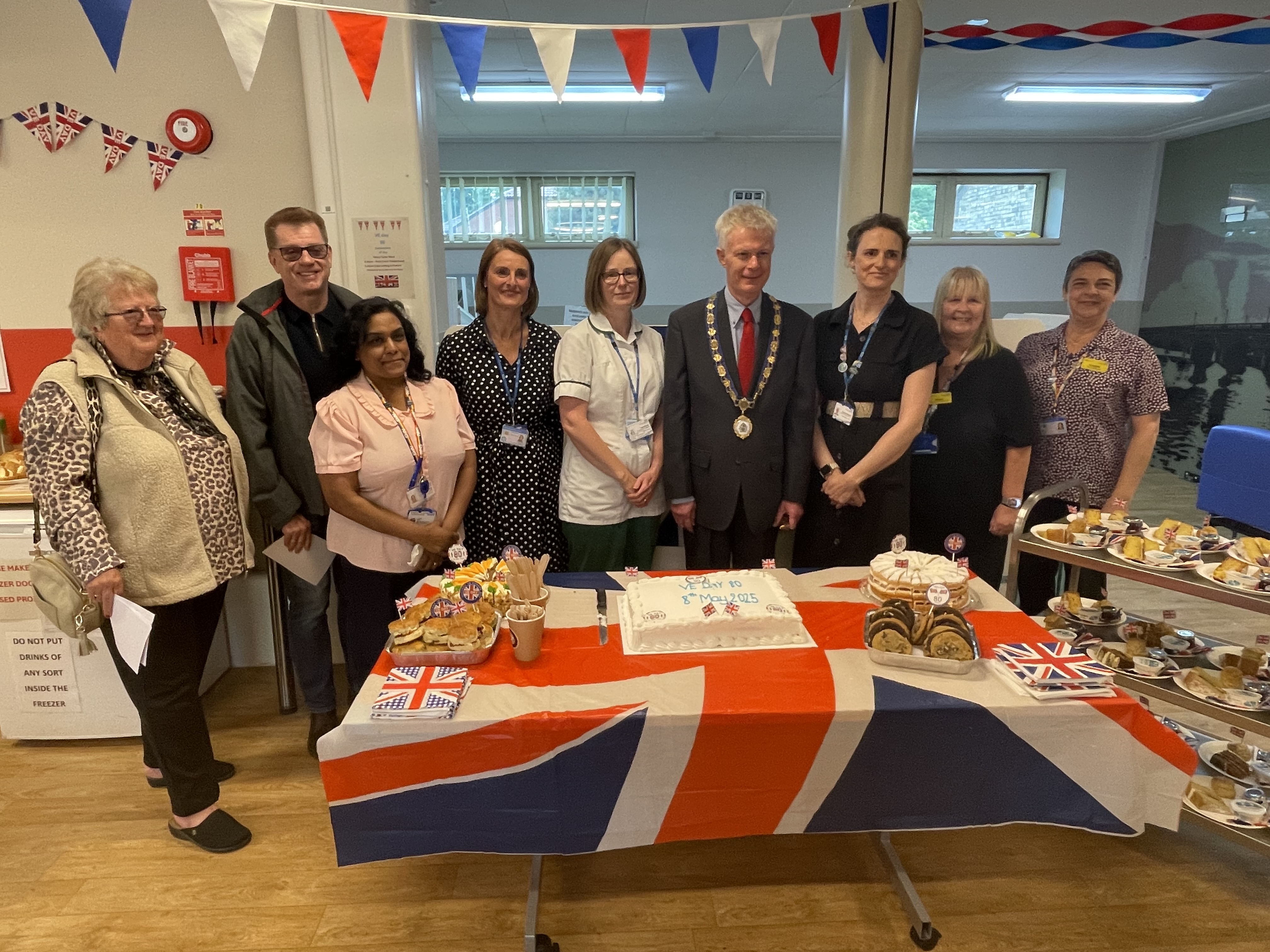 Mayor of RBWAM and staff at St Mark's Hospital celebrating VE Day