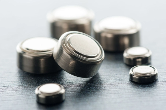 different size button batteries